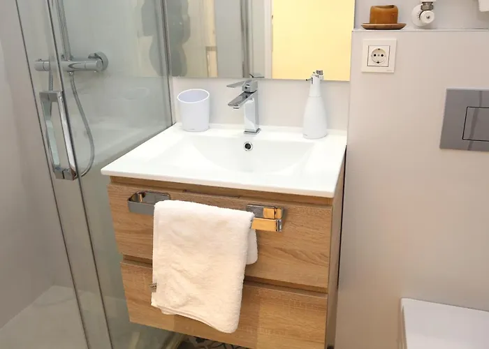 公寓 Piso Moderno A 2 Minutos Del Casco Viejo Con Parking Gratis