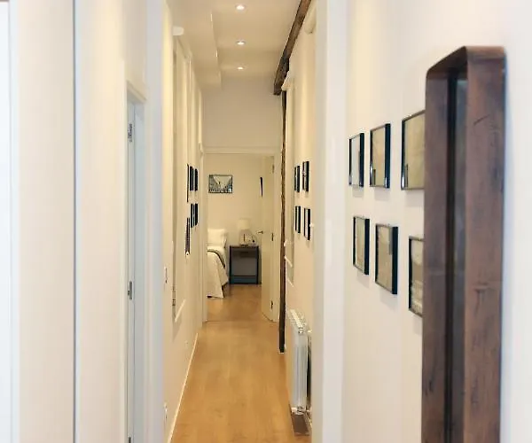 Piso Moderno A 2 Minutos Del Casco Viejo Con Parking Gratis * 毕尔巴鄂