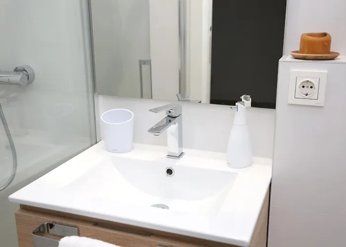 Piso Moderno A 2 Minutos Del Casco Viejo Con Parking Gratis 毕尔巴鄂