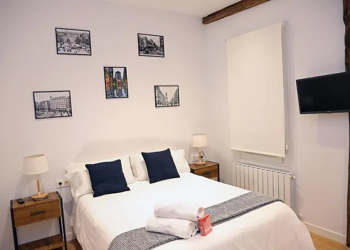 公寓 Piso Moderno A 2 Minutos Del Casco Viejo Con Parking Gratis 毕尔巴鄂