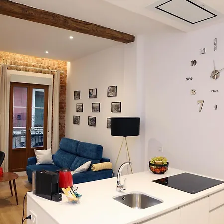 Apartamento Piso Moderno A 2 Minutos Del Casco Viejo Con Parking Gratis