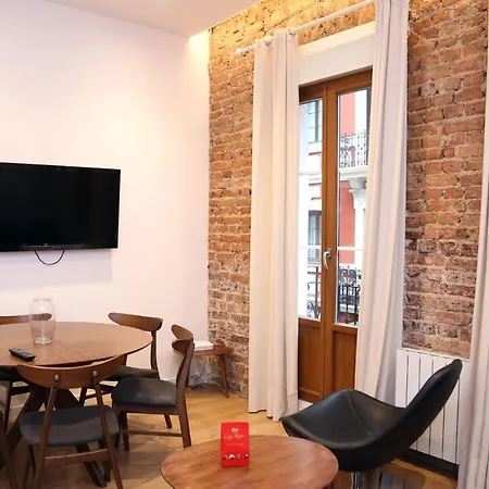 Piso Moderno A 2 Minutos Del Casco Viejo Con Parking Gratis בילבאו