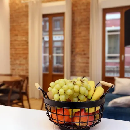 Apartamento Piso Moderno A 2 Minutos Del Casco Viejo Con Parking Gratis