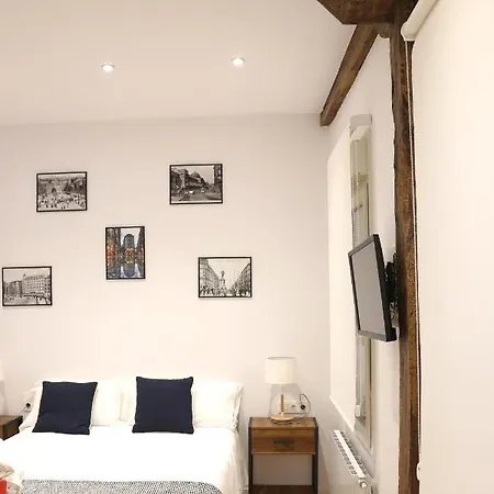 Piso Moderno A 2 Minutos Del Casco Viejo Con Parking Gratis דירה בילבאו