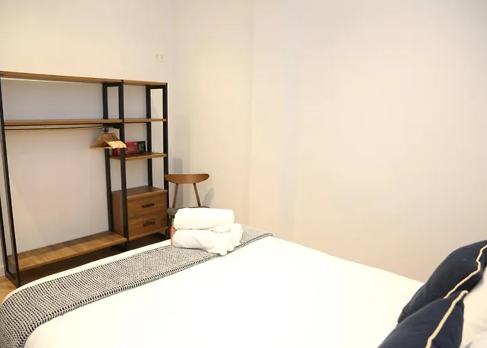 Piso Moderno A 2 Minutos Del Casco Viejo Con Parking Gratis * Bilbao