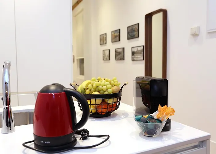 Piso Moderno A 2 Minutos Del Casco Viejo Con Parking Gratis *