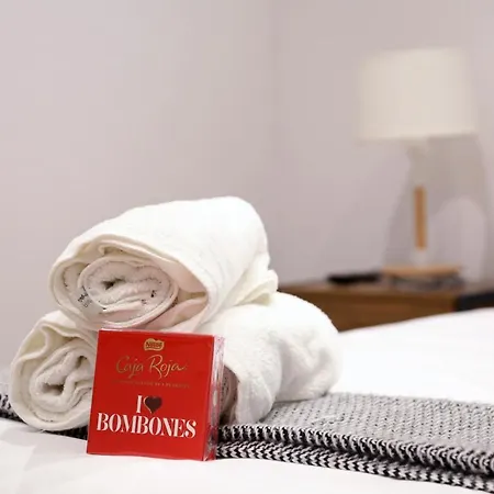 Piso Moderno A 2 Minutos Del Casco Viejo Con Parking Gratis Apartment *