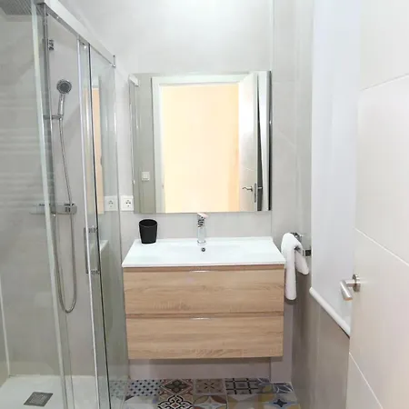 Апартаменты Piso Moderno A 2 Minutos Del Casco Viejo Con Parking Gratis Бильбао